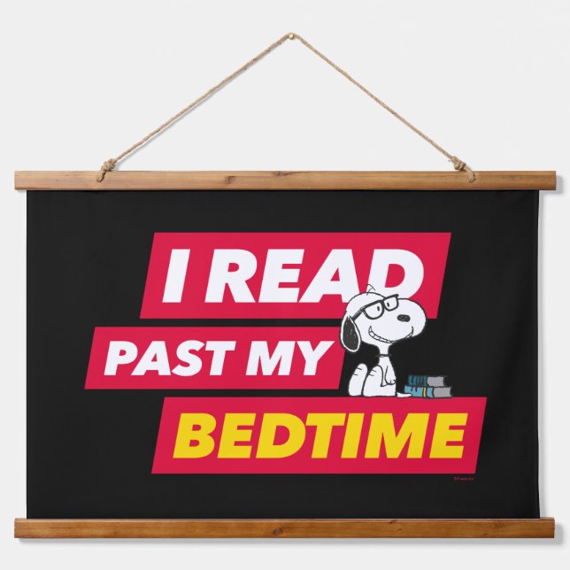 Tapisserie Suspendue Snoopy "I Read Past My Bedtime" (Devant)