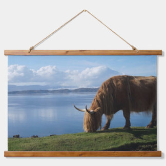 Tapisserie Suspendue Vache des Highlands sur la côte