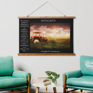 Tapisserie Suspendue Vieux tracteur antique dans le champ agricole