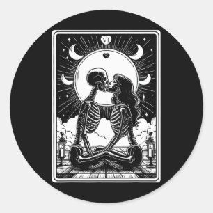 Tarot Card Das Liebesskelett erhält Halloween Runder Aufkleber