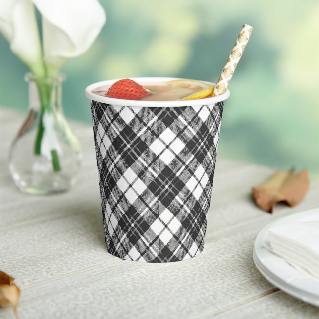Tartan Musterferien Weihnachten Schwarz-weiß Pappbecher (In Situ)