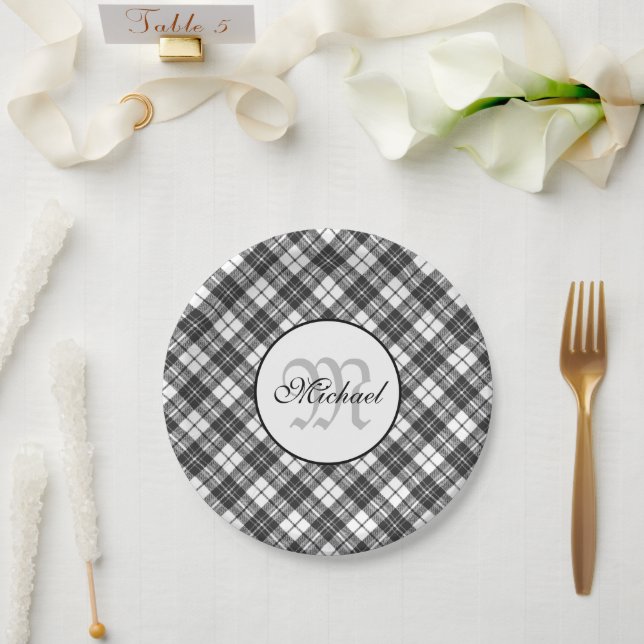 Tartan pattern Christmas Schwarz-weiß Monogram Pappteller (Hochzeit)