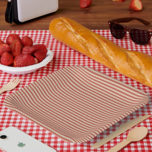 Tasche mit Designer-Muster im Quiet-Luxury-Stil Pappteller (Picknick)