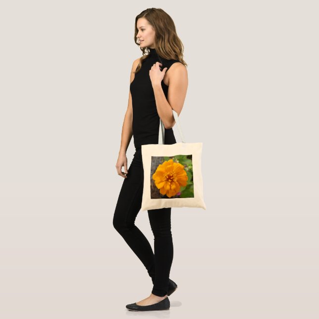 Tasche mit Zinnia (Vorderseite (Model))