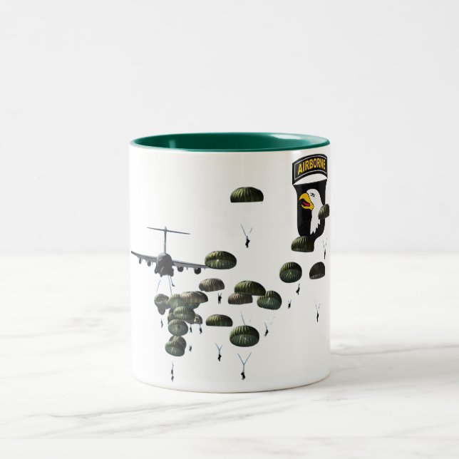 Tasse 2 Couleurs 101e parachutistes de saut aéroportés (Centre)