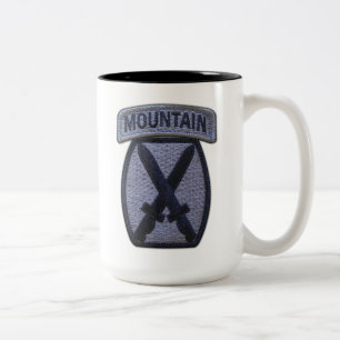 Tasse 2 Couleurs 10èmes vétérinaires de vétérans de Fort Drum 