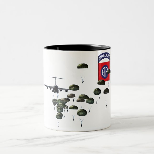Tasse 2 Couleurs 82e parachutistes de saut aéroportés (Centre)