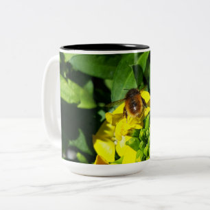 Tasse 2 Couleurs Abeille sur Fleurs Jaunes