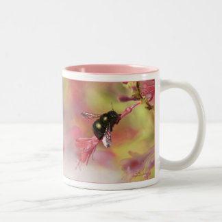 Tasse 2 Couleurs Abeille sur le fleur sauvage