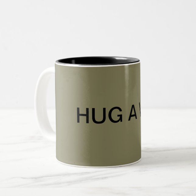 Tasse 2 Couleurs Accrocher un vétérinaire (Devant gauche)