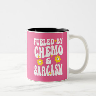 Tasse 2 Couleurs Alimenté par Chemo et Sarcasm drôle Chimiothérapie