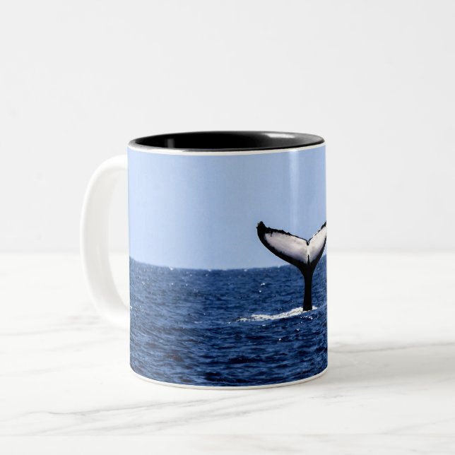 Tasse 2 Couleurs Baleine à bosse en océan (Devant gauche)