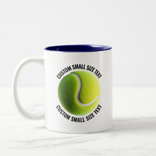 Tasse 2 Couleurs Balle de Tennis & Petit Texte BLEU NAVY 325ml Pers