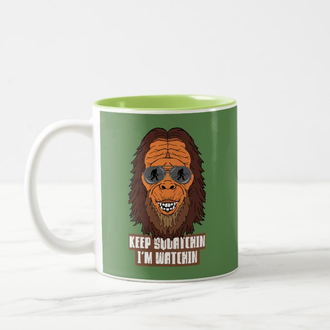 Tasse 2 Couleurs Bigfoot vous regarde Drôle Camping (Gauche)