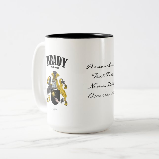 Tasse 2 Couleurs Brady Family Crest, Traduction & Signification (Devant gauche)