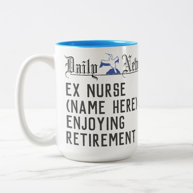 Tasse 2 Couleurs Cadeau de retraite pour une infirmière (Gauche)