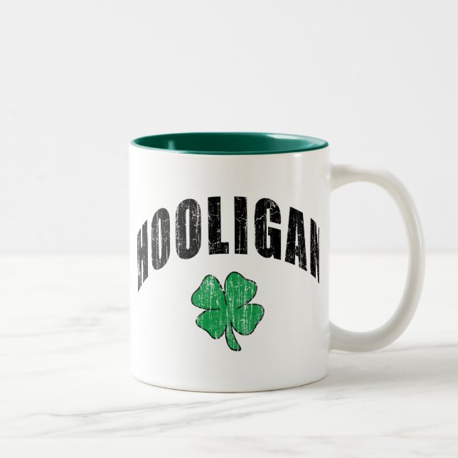 Tasse 2 Couleurs Cadeau irlandais de voyou (Droit)