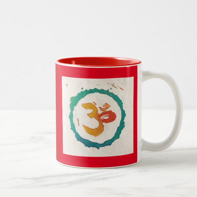 Tasse 2 Couleurs Calligraphie de Red Yoga Om (Droit)