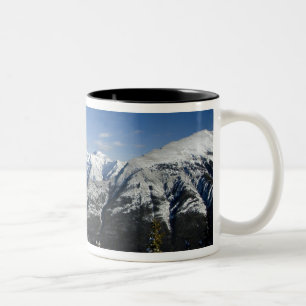 Tasse 2 Couleurs Canada, Alberta, Banff. Vues sur la vallée de la B