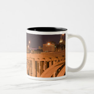 Tasse 2 Couleurs Canada, Saskatchewan, Saskatoon: Broadway