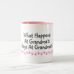 Tasse 2 Couleurs Ce qui se produit aux séjours de grand-mamans aux