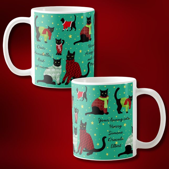 Tasse 2 Couleurs Chats mignons en Sweaters de Noël Personnalisé (Cute Cats in Cozy Christmas Sweaters Personalized holiday mug from the gang)