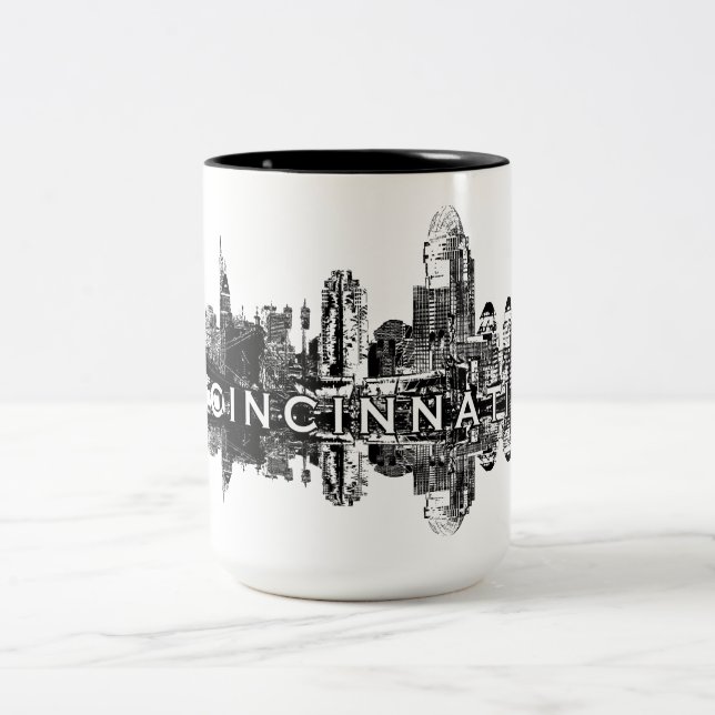 Tasse 2 Couleurs Cincinnati, Ohio skyline en noir (Centre)