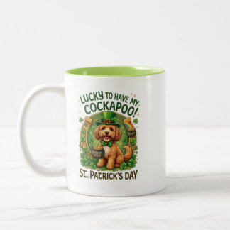 Tasse 2 Couleurs Cockapoo St Patrick's Day Lucky Dog Pot of Gold