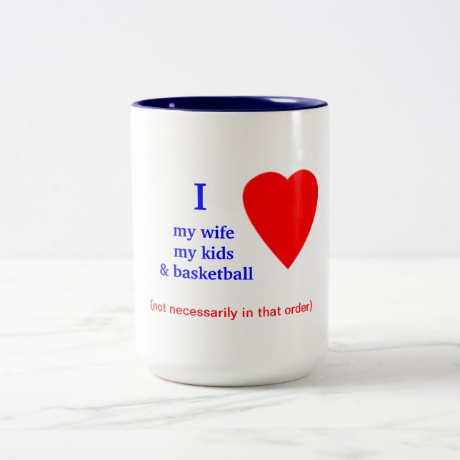 Tasse 2 Couleurs Coeur du basket-ball I mon épouse (Centre)