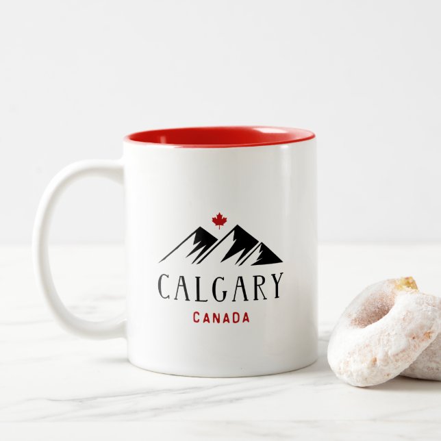 Tasse 2 Couleurs Cool Calgary Canada Mountains Maple Leaf (Avec donut)
