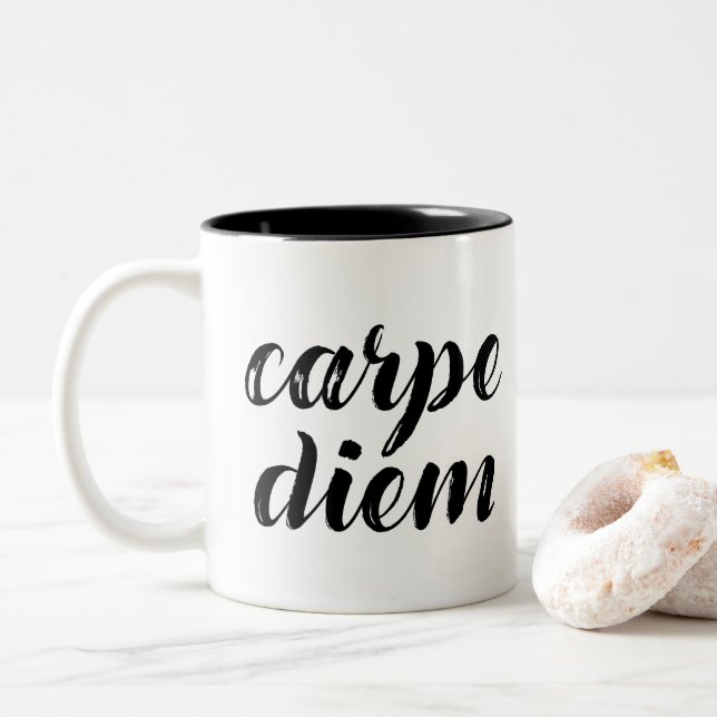 Tasse 2 Couleurs Courses de brosse de Carpe Diem (Avec donut)
