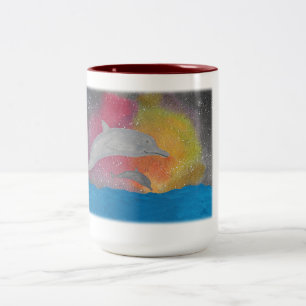 Tasse 2 Couleurs Dauphins contre un ciel galactique