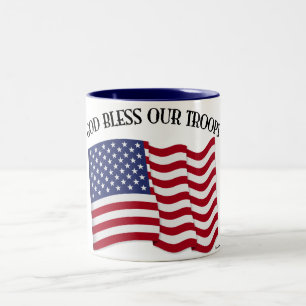 Tasse 2 Couleurs Dieu bénissent nos troupes avec le drapeau des USA