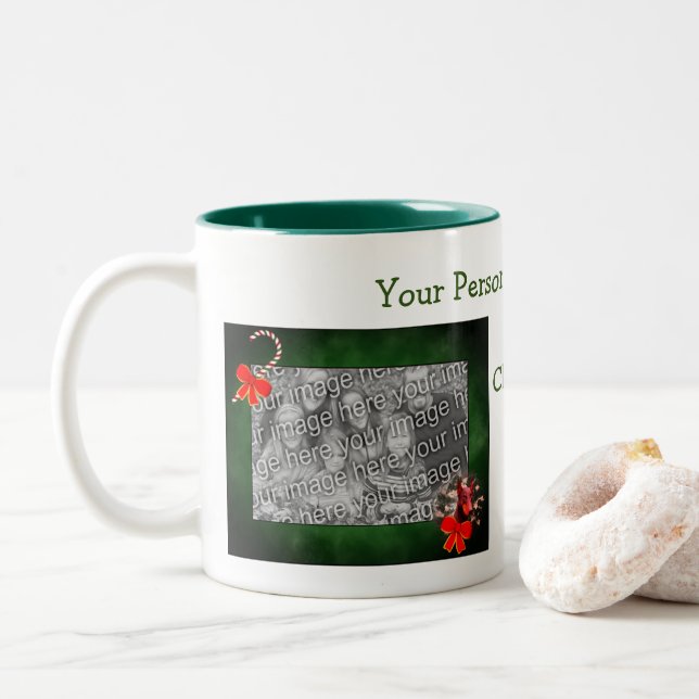 Tasse 2 Couleurs Doberman Wreath Christmas Photo personnalisée (Avec donut)