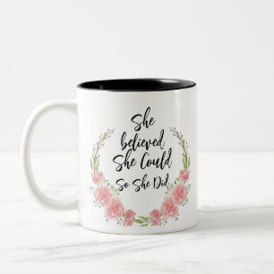 Tasse 2 Couleurs Elle croyait qu'elle le pouvait pour qu'elle fasse