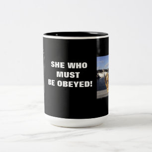 TASSE 2 COULEURS ELLE OMS DOIT ÊTRE OBÉIE !