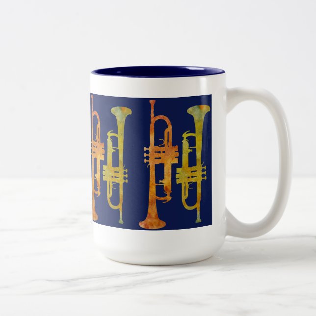 Tasse 2 Couleurs Enveloppe de trompette sur la marine (Droit)