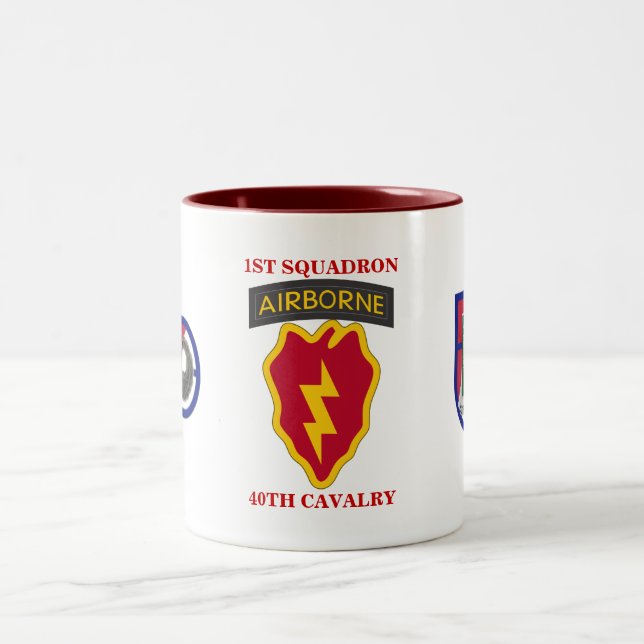 Tasse 2 Couleurs ęr La CAVALERIE d'ESCADRON quarantième attaquent (Centre)