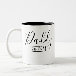 Tasse 2 Couleurs Est de papa. Année personnalisé