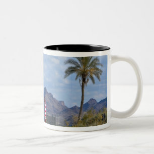 Tasse 2 Couleurs États-Unis, Arizona, Lake Havasu City. Phare à côt
