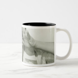 Tasse 2 Couleurs Garçon faisant le visage