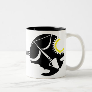 Tasse 2 Couleurs Graphique Sagittaire Bow et Flèche