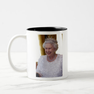 Tasse 2 Couleurs HM Queen Elizabeth II Dublin