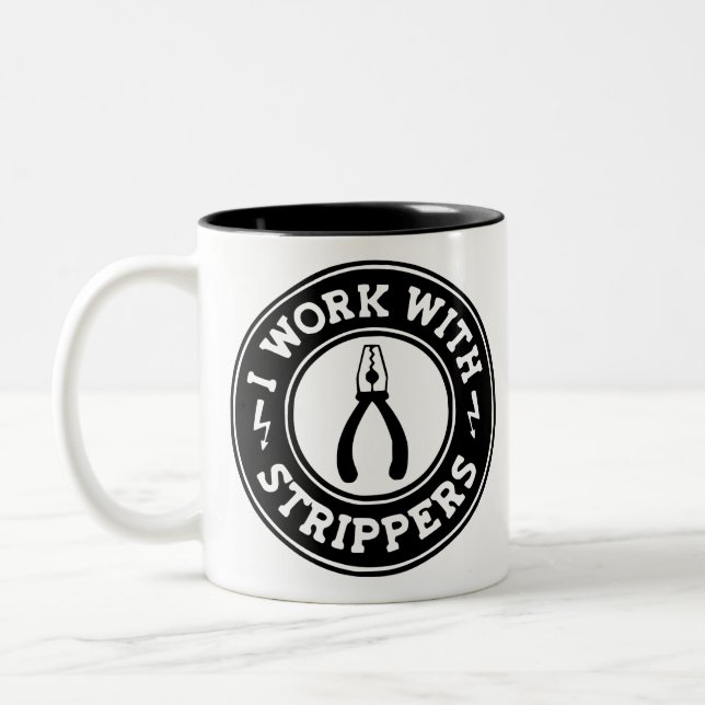Tasse 2 Couleurs Je travaille avec les Strippers #USAPatriotGraphic (Gauche)