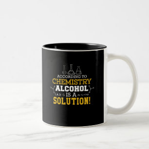 Tasse 2 Couleurs La Science drôle selon l'alcool de chimie est A