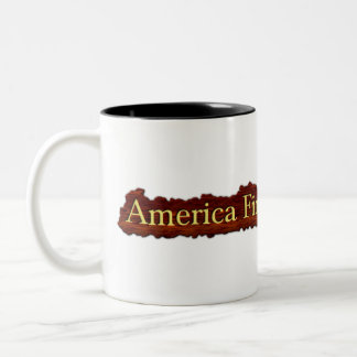 Tasse 2 Couleurs L'Amérique d'abord la boue