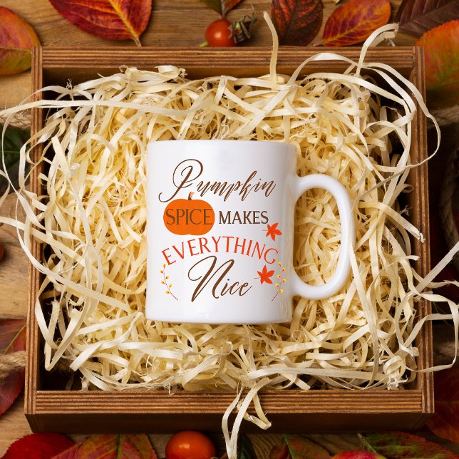 Tasse 2 Couleurs Le citrouille Spice Rend Tout Agréable (Pumpkin Spice Makes Everything Nice Mug Mockup.)