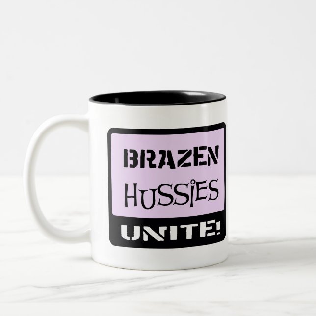 Tasse 2 Couleurs Les garces d'airain unissent (Gauche)