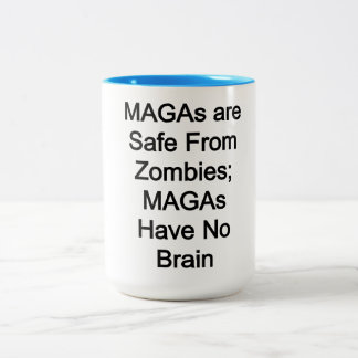 Tasse 2 Couleurs Les MAGA sont à l'abri des zombies : les MAGA n'on