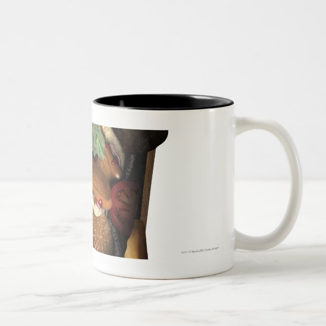 Tasse 2 Couleurs L'illustration d'un cercueil a rempli d'aliments (Droit)